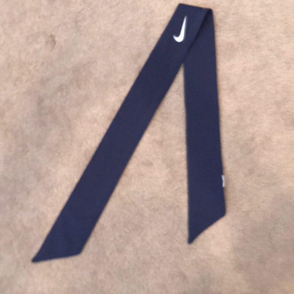 Nike dri fit head tie
